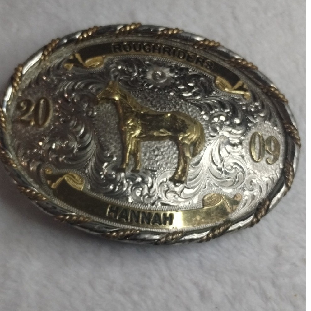 Montana Silversmiths Horse Belt Buckle‎ Roughriders 2009 Hannah Silver Gold Tone